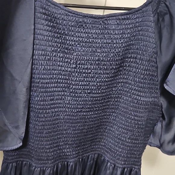 Elegant Navy Blue Dress - Picture 4 of 4